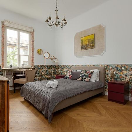 Apartment On The Warsaw Square By Noclegi Renters Extérieur photo