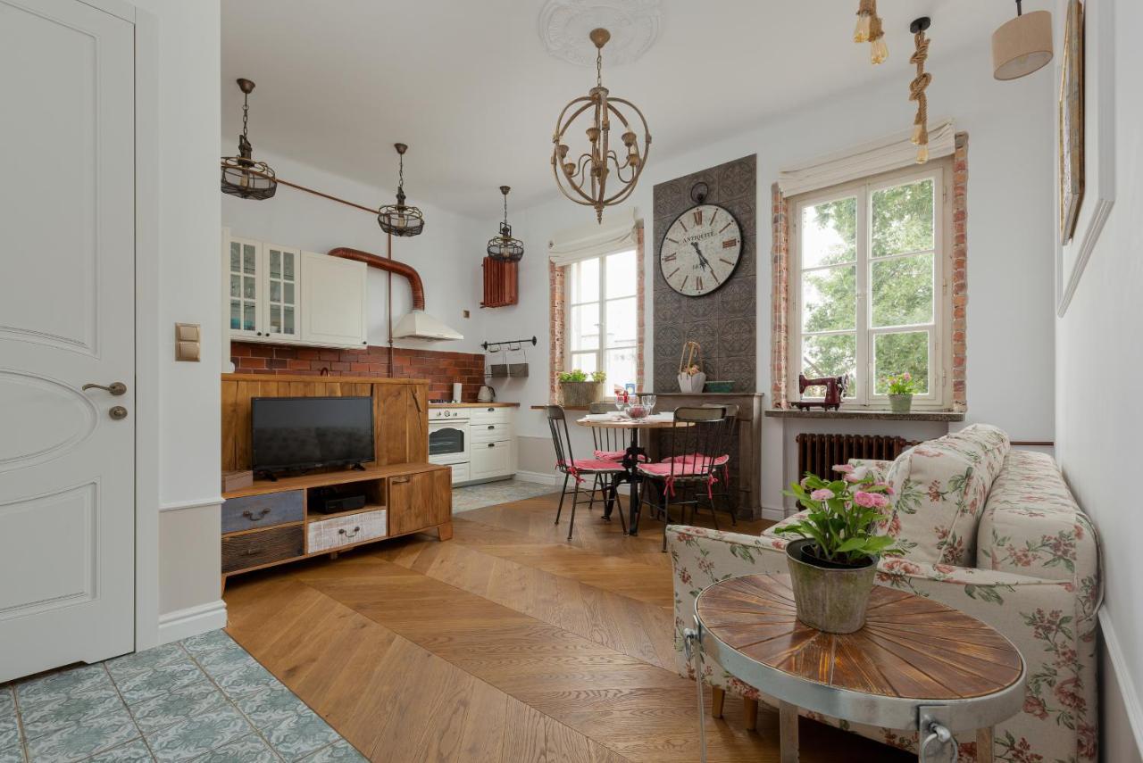Apartment On The Warsaw Square By Noclegi Renters Extérieur photo